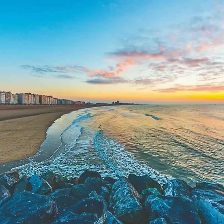 Prachtige In Met Verwarmd Zwembad