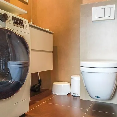 Prachtige In Met Verwarmd Zwembad * Остенде