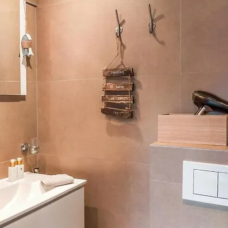 Апартаменты Prachtige In Met Verwarmd Zwembad *