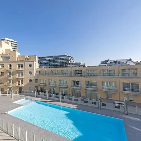 Apartment Prachtige In Met Verwarmd Zwembad Ostende