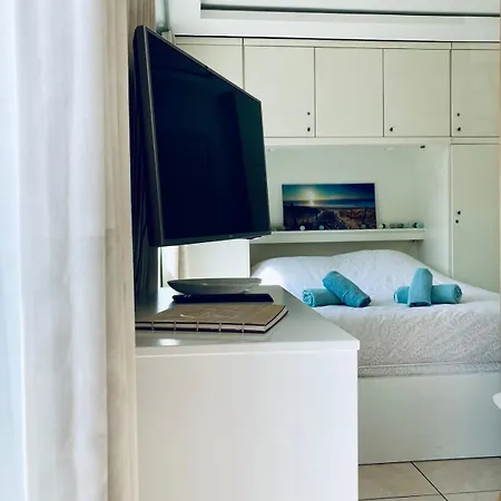 아파트 Prachtige In Met Verwarmd Zwembad *