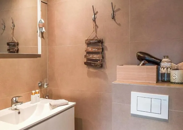 Apartment Prachtige In Met Verwarmd Zwembad *