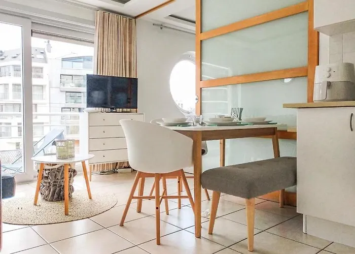 Prachtige In Met Verwarmd Zwembad Apartment Ostende