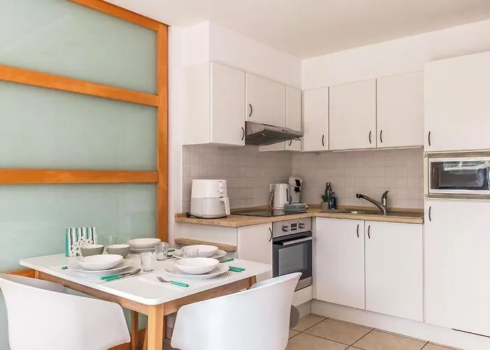 Prachtige In Met Verwarmd Zwembad Ostende