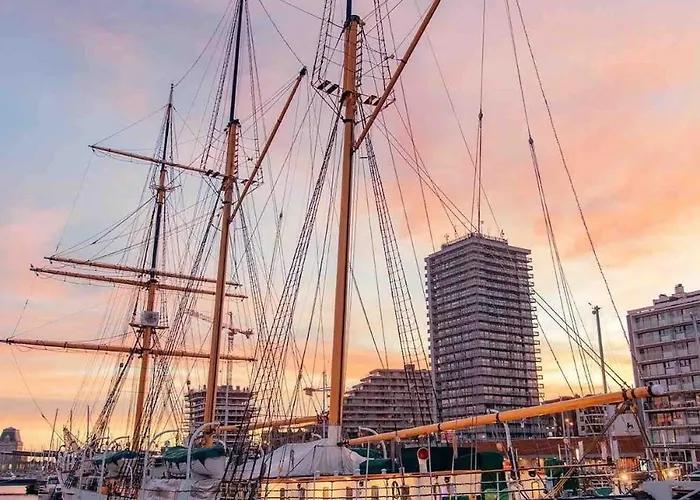Prachtige In Met Verwarmd Zwembad Apartment Ostende